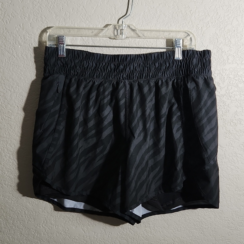 Avia Shorts Womens Size L 12 To 14 Black Gray Zebra Running Bike Athletic Beach